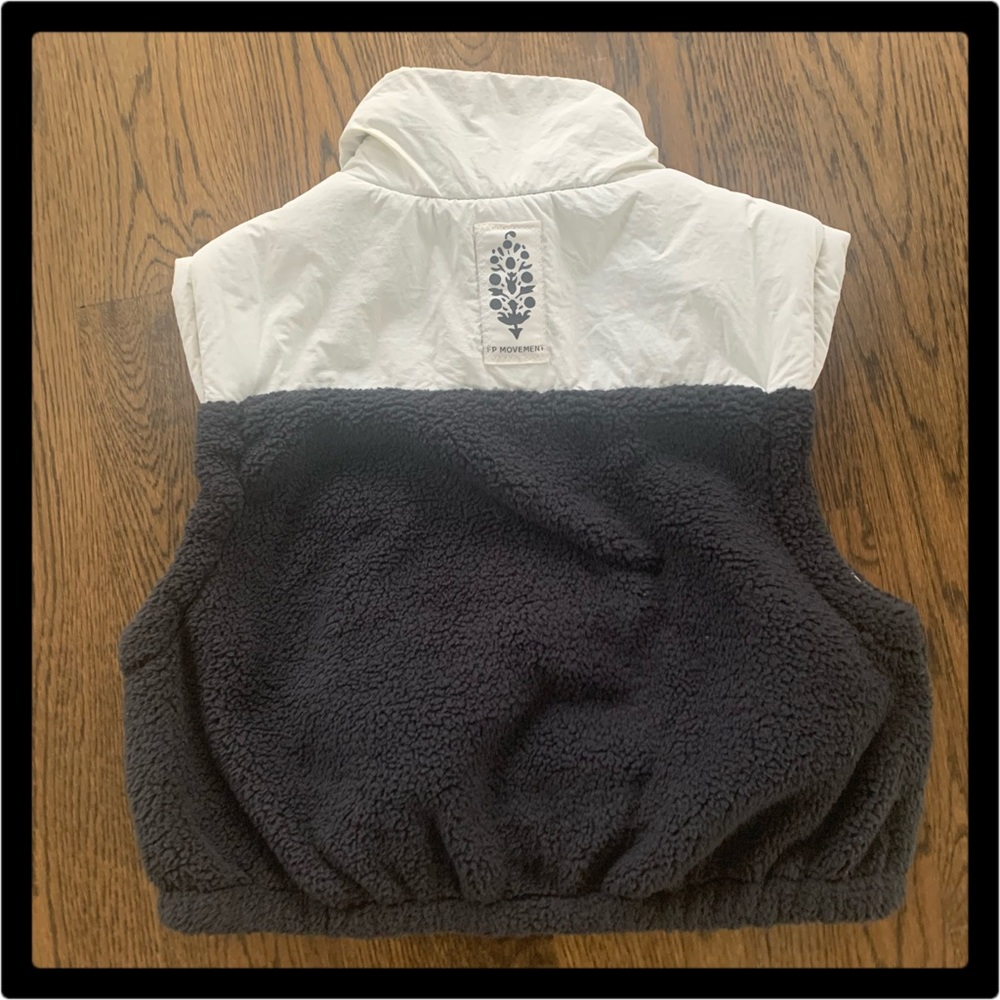 FP Movement by Free People Black and White Vest - Picture 6 of 8